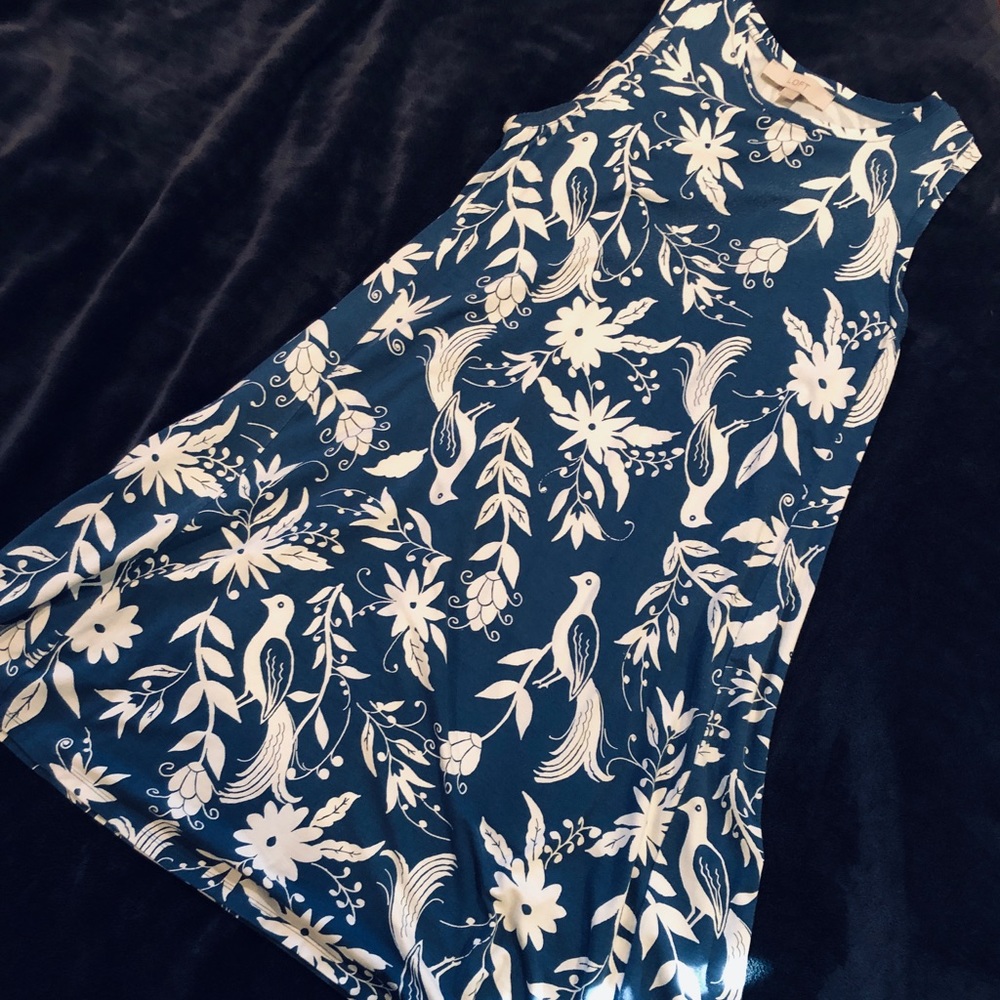 ⭐️LOFT ⭐️Sleeveless Swing Dress